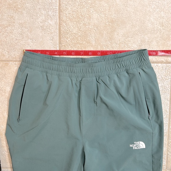 The North Face men’s flashdry joggers in sage green. Like new - Picture 4 of 5